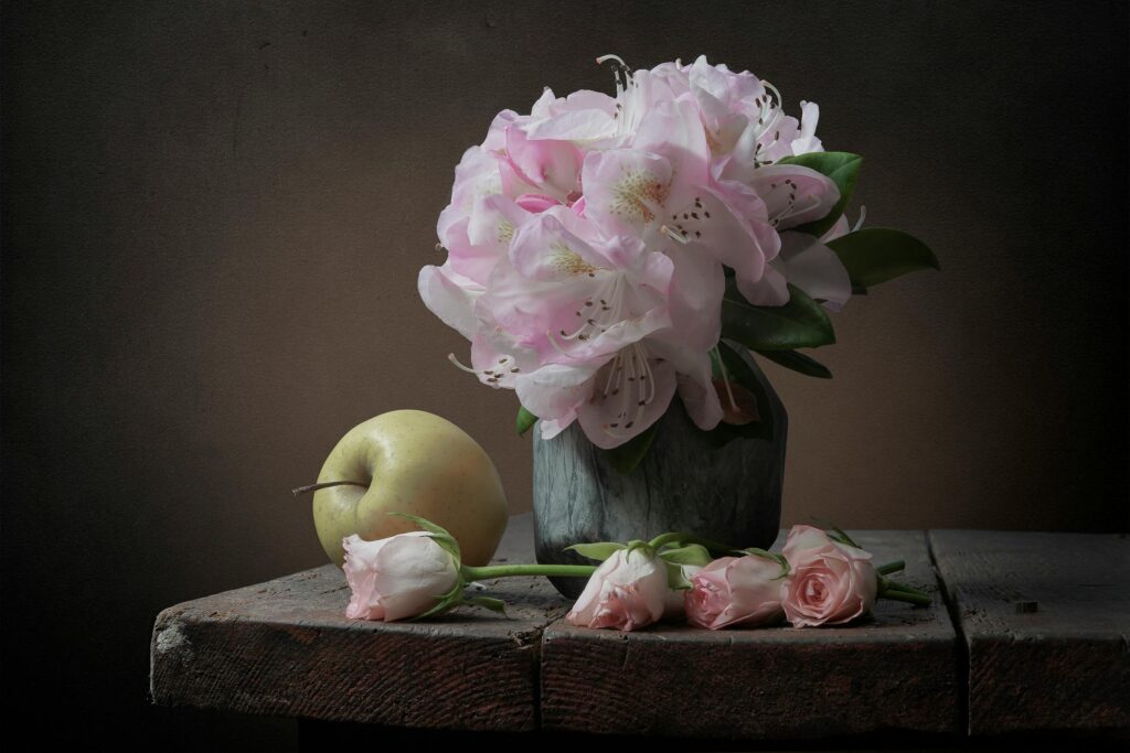 Sublimez votre table avec des fleurs artificielles : conseils pour une décoration élégante